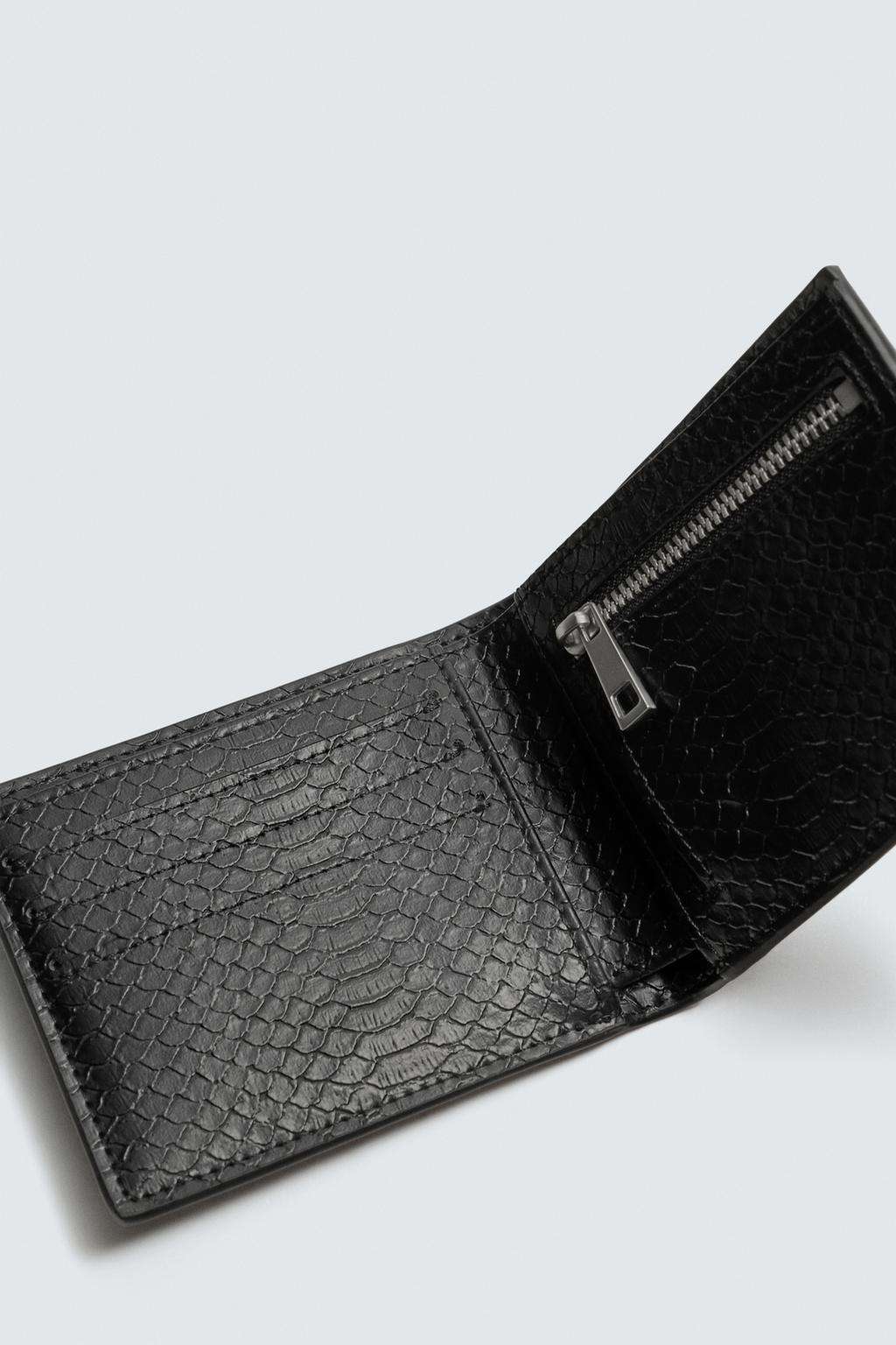 EMBOSSED WALLET